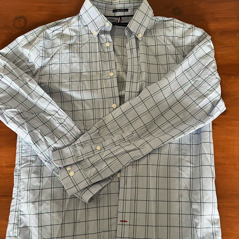 Tommy Hilfiger button down plaid dress shirt